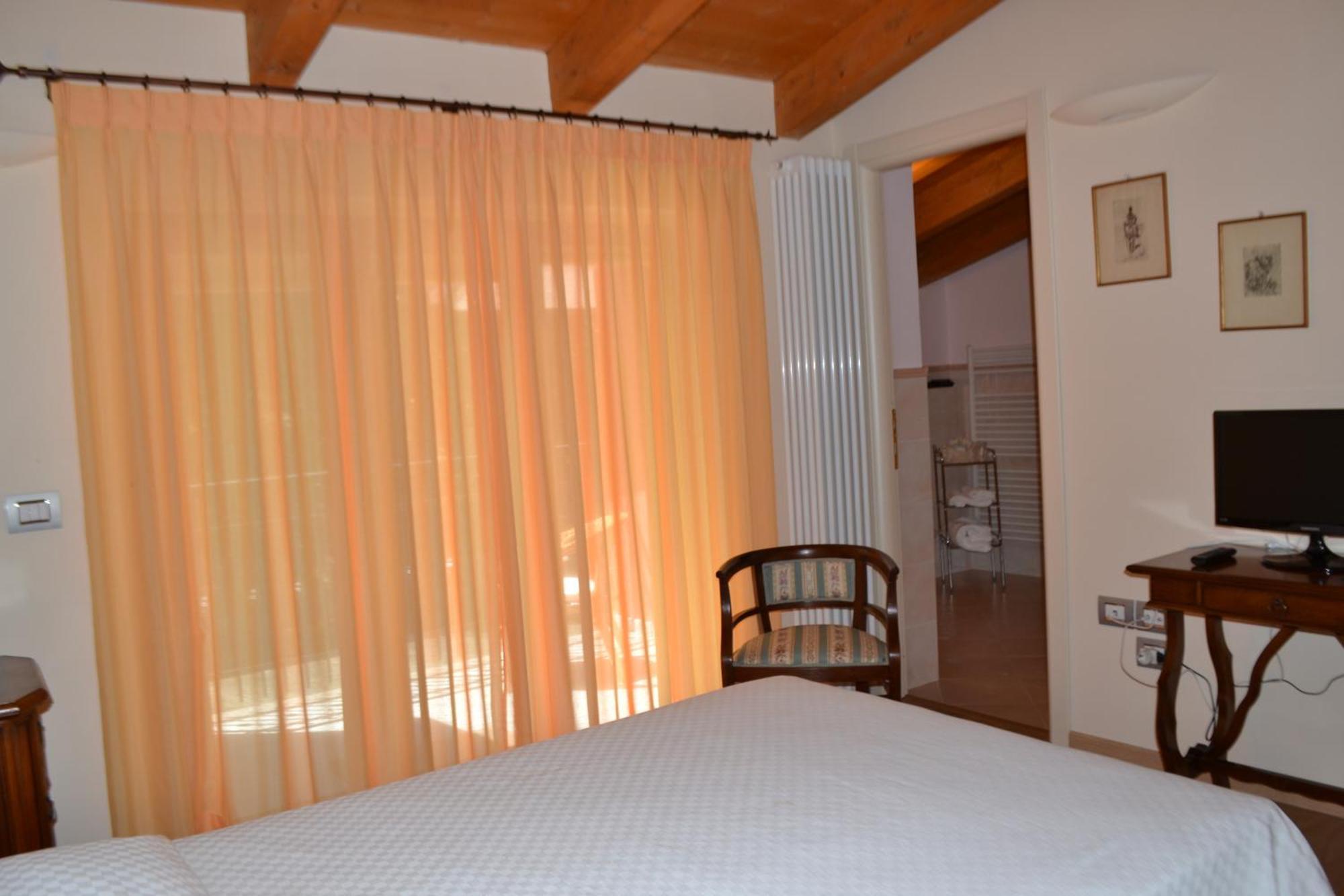 פרוג'ה B&B Spring חדר תמונה